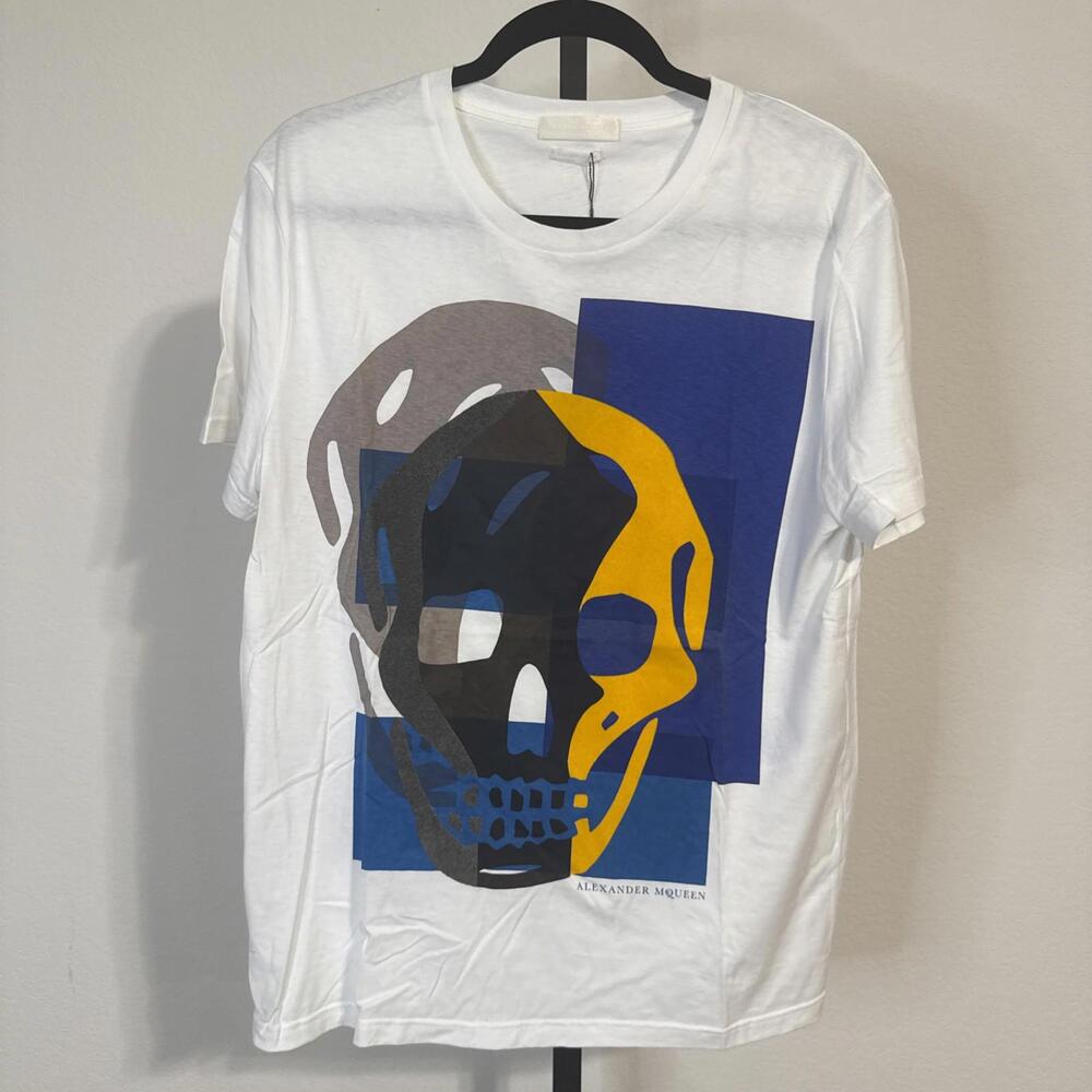 NWT Authentic Alexander McQueen Flocked Skull Print Short Sleeved T-Shirt - MED